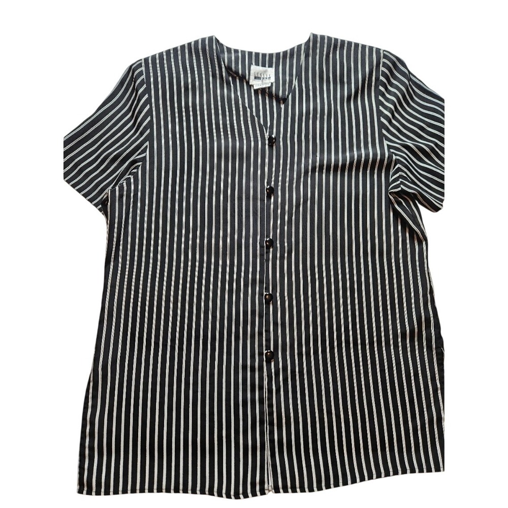 Leslie Fay Sportswear Black White Pinstripe Button Up Blouse V-Neck Short Sleeve